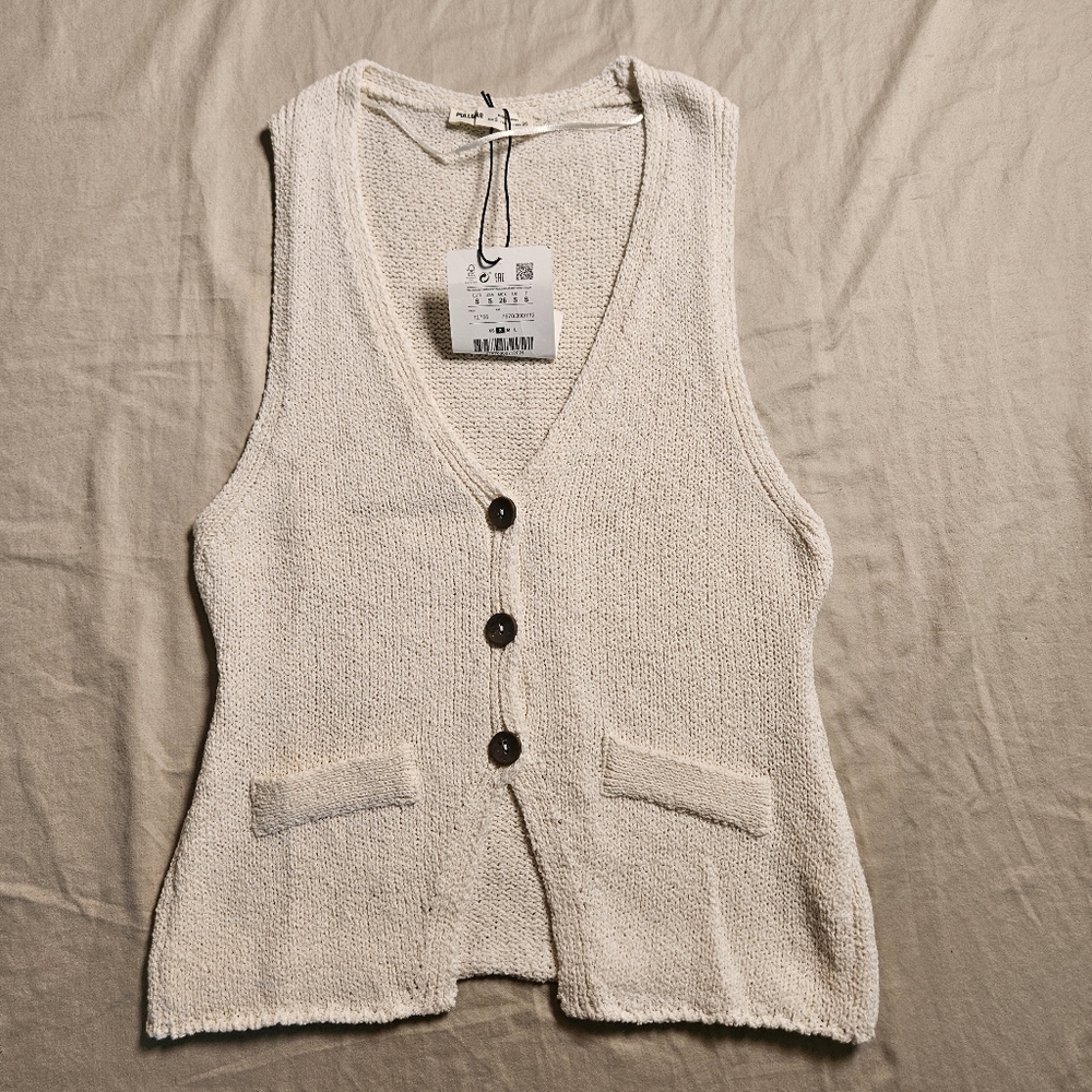 PULL & BEAR Women's Cream V-Neck Knit Vest Sleeveless Button Cardigan Top S NWT - Picture 3 of 9